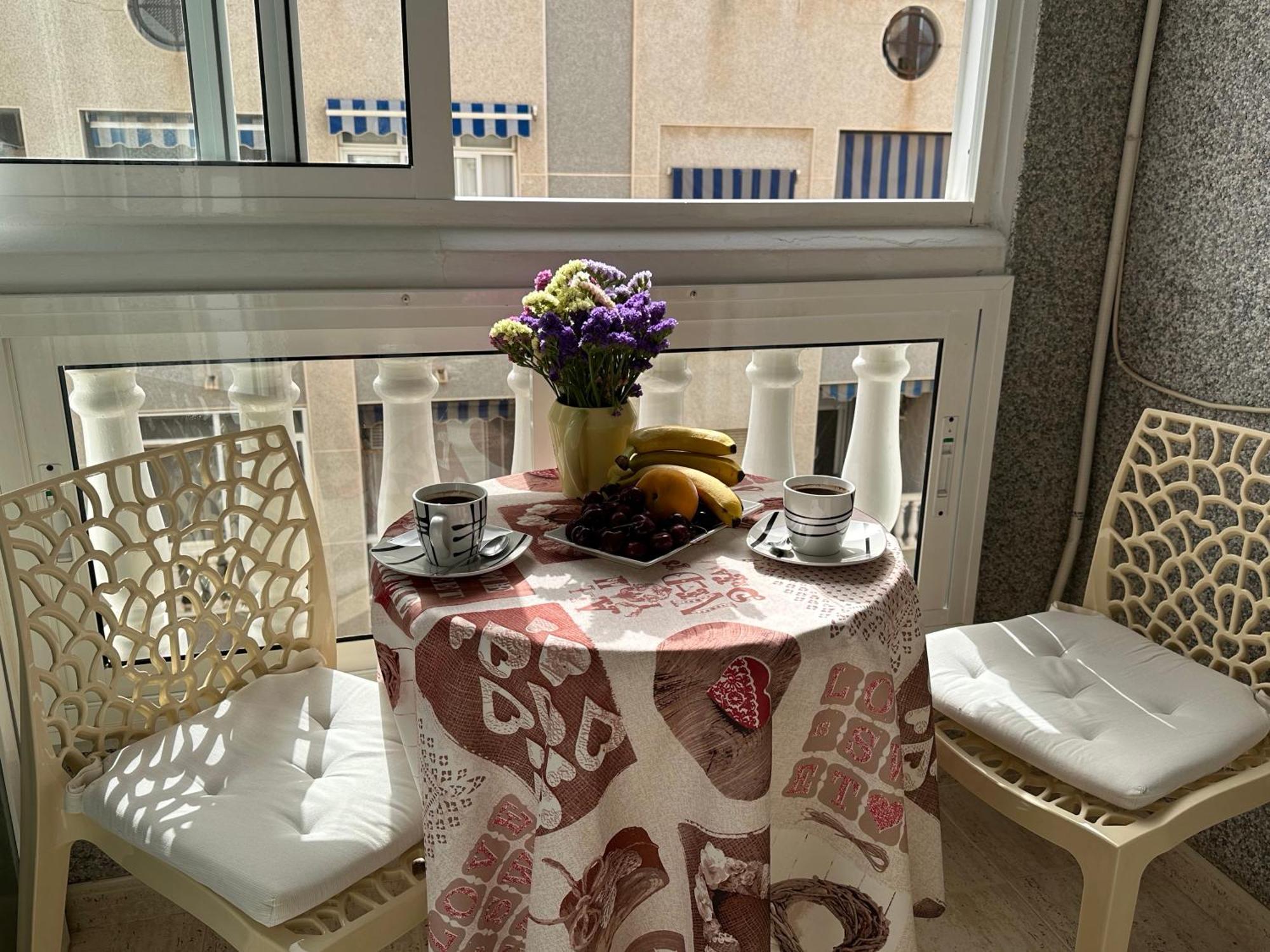 Apartament Montana Torrevieja Eksteriør billede